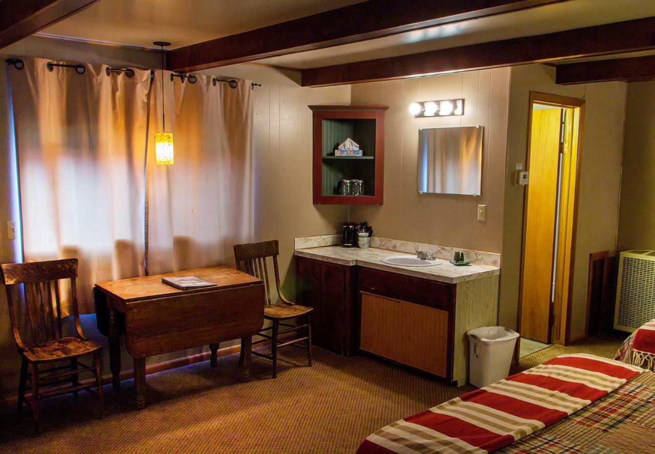 High Country Motel And Cabins Cooke City Zewnętrze zdjęcie